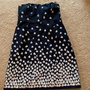 Vineyard vines size 12 strapless, knee length dress with sailboat design.